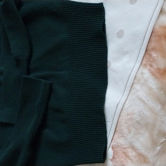 French connection Mock Neck Smocked Puff Sleeve cropped Top sz XS in Dark Green - Picture 9 of 9